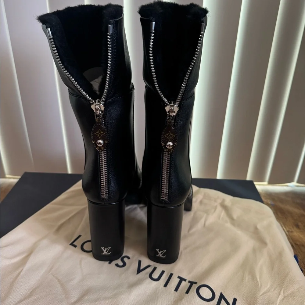 ✨HP✨Louis Vuitton Beaubourg Black Ankle Boot Size 7 Brand New - Picture 4 of 8